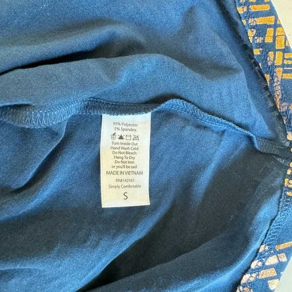 Brand New LuLaRoe Dark Blue and Gold Geometric Pattern Carly Dress - Picture 5 of 7